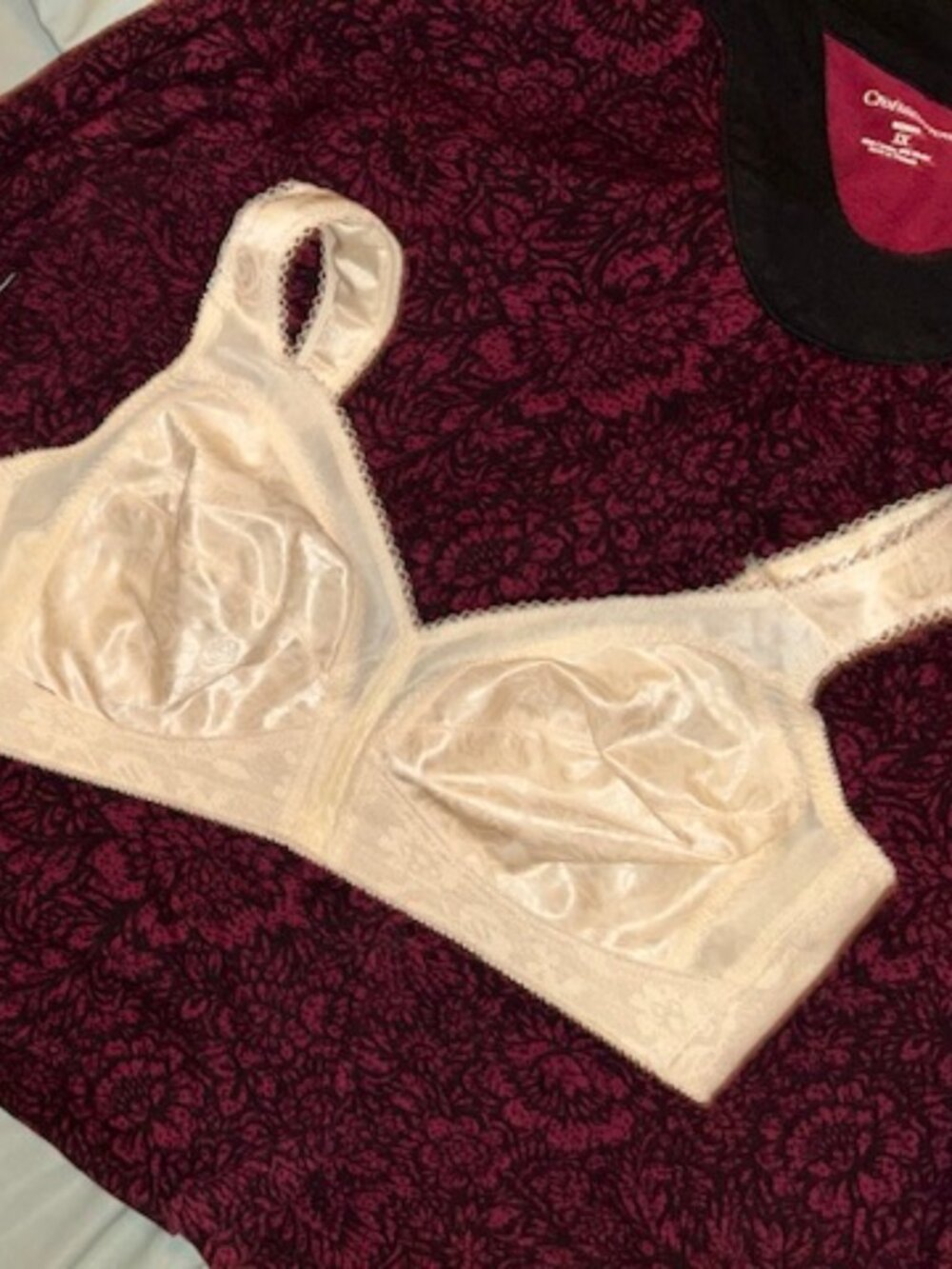 playtex size40 C 40 C womens cream unlined bra brasiere